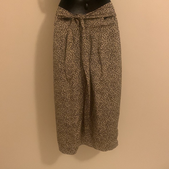 Leopard Silk Skirt - Picture 6 of 7